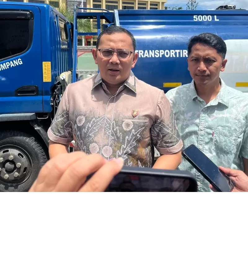 JELASKAN: Direktur Reskrimum Polda Kalsel, Kombes Pol Erick Frendriz, menjelaskan perkembangan kasus kekerasan anak PAUD | Foto: dokumen Radar Banjarmasin