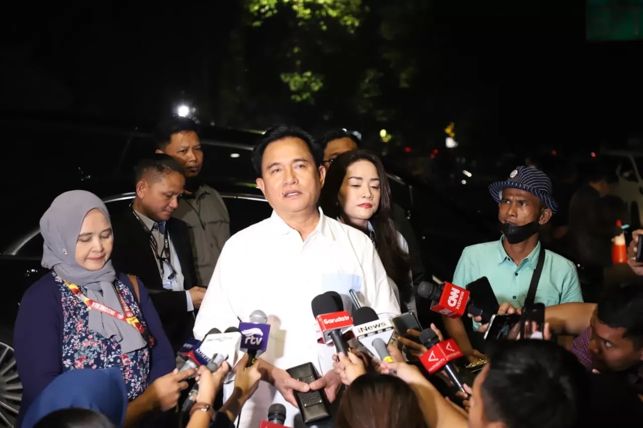 Ketua Umum Partai Bulan Bintang (PBB) Yusril Ihza Mahendra mundur dari jabatannya. (DERY RIDWANSAH/ JAWAPOS.COM )