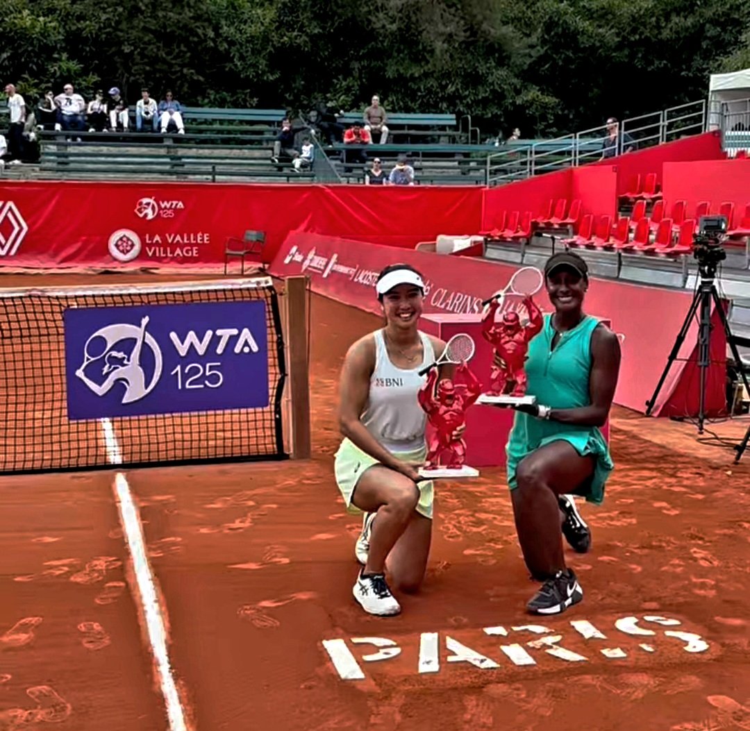 GELAR PERTAMA: Aldila Sutjiadi dan Asia Muhammad sukses menjuarai WTA 125 Trophee Clarins.