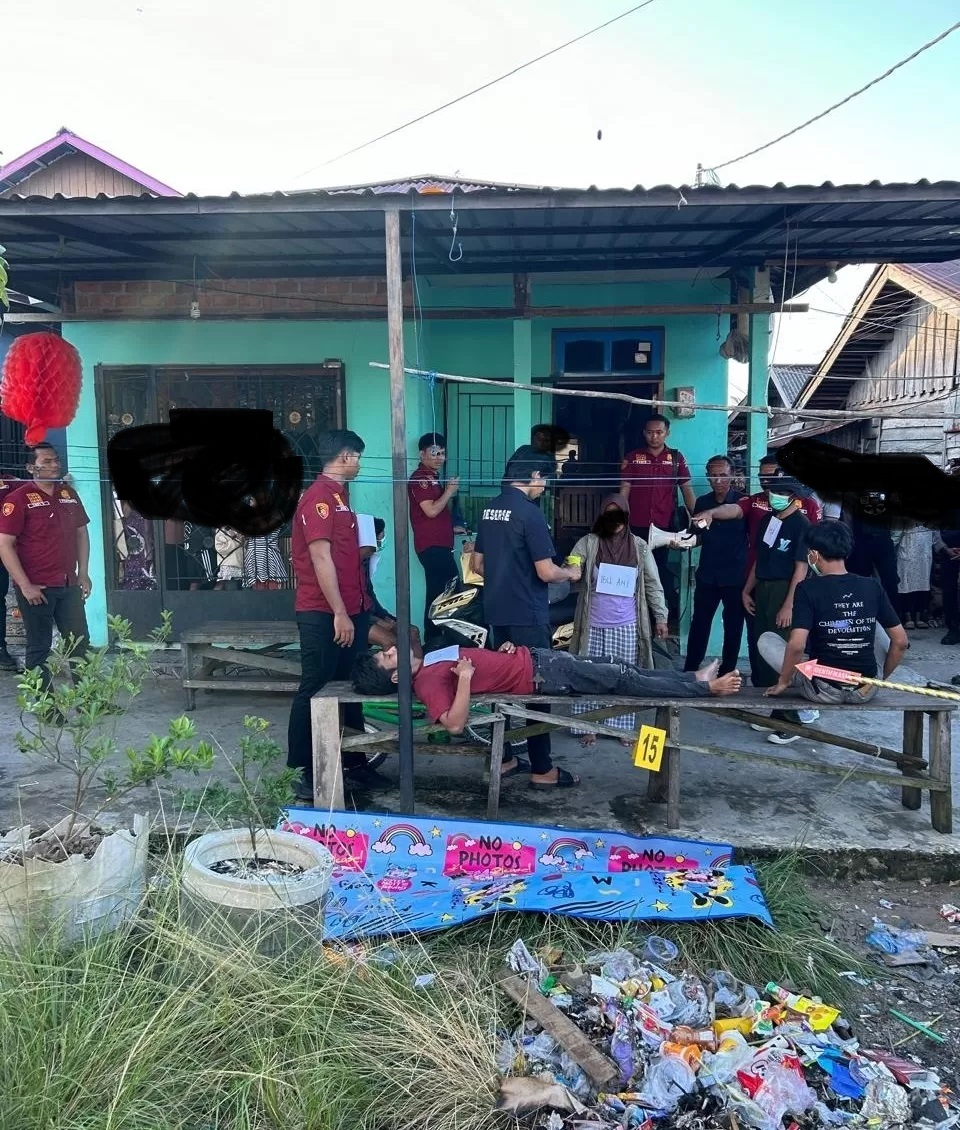 PRAREKONSTRUKSI: Penyidik Satreskrim Polres Tarakan terus melakukan pra rekonstruksi terhadap kasus dugaan penganiayaan hingga korban yang berinsial AG (18) meninggal dunia. FOTO: POLRES TARAKAN