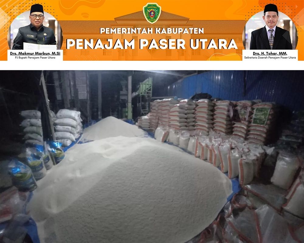 TANGANI: Produksi beras petani yang saat ini menumpuk di penggilingan-penggilingan padi di wilayah PPU akibat tak terbeli oleh BUMN perberasan nasional.