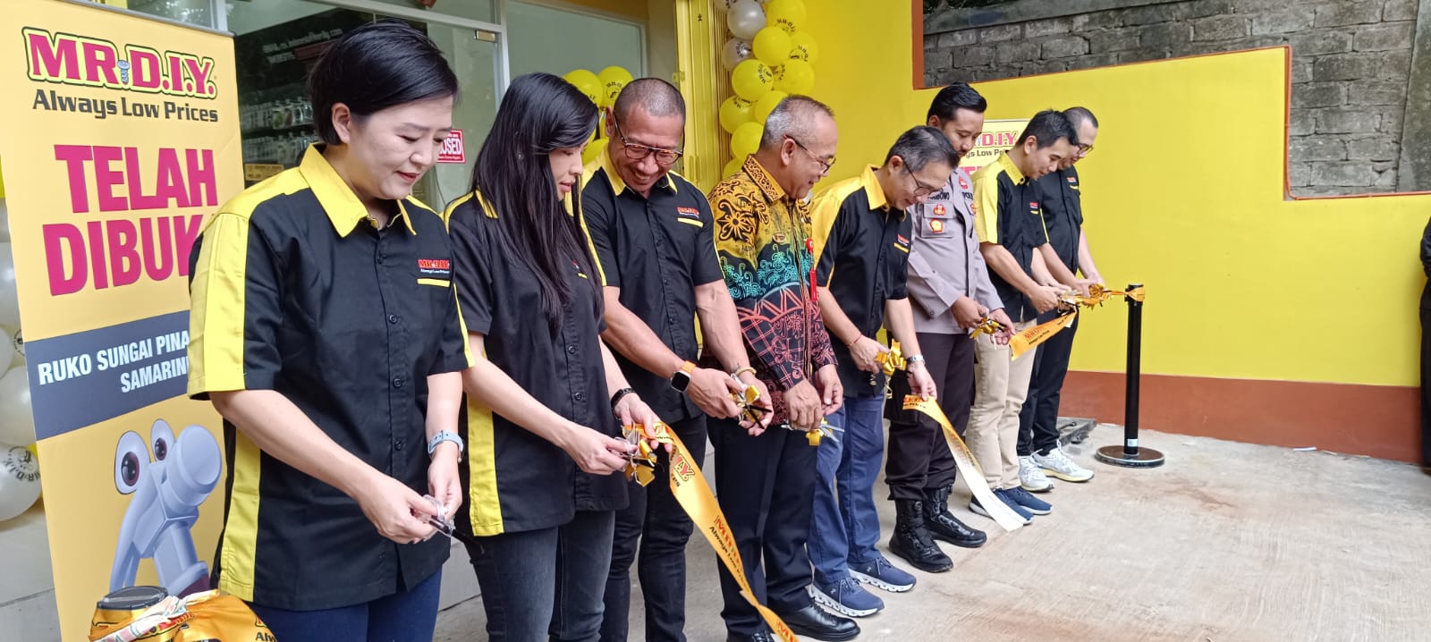 Peresmian gerai DIY ke 800.