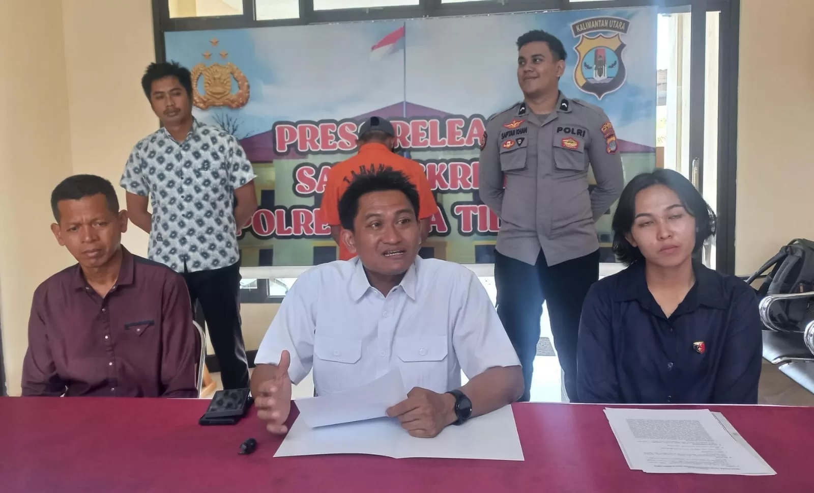 Kasat Reskrim Polres Tana Tidung Ipda Adi Purwanto menjelaskan tentang kronologis kasus pencabulan anak di bawah umur pada press realess, Rabu (22/5).