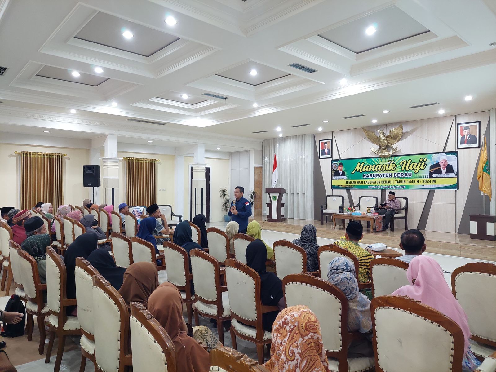 PEMBEKALAN : Kegiatan manasik haji dan pembinaan dari Kantor Kemenag Berau kepada para jamaah calon haji asal Berau.&nbsp;