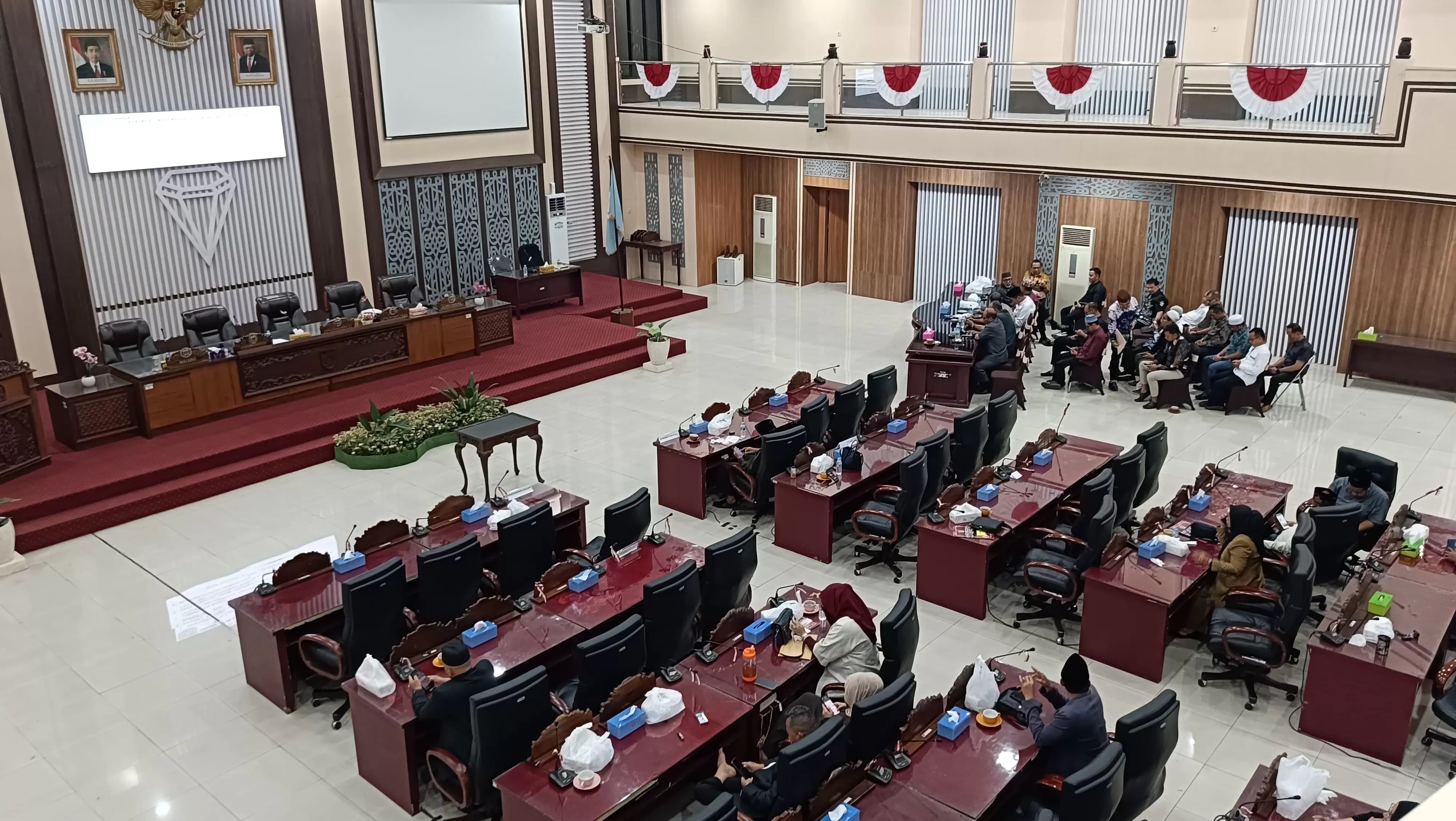 MEGAH:Kantor DPRD Kabupaten Banjar.(Foto: Sheilla Farazela/Radar Banjarmasin)