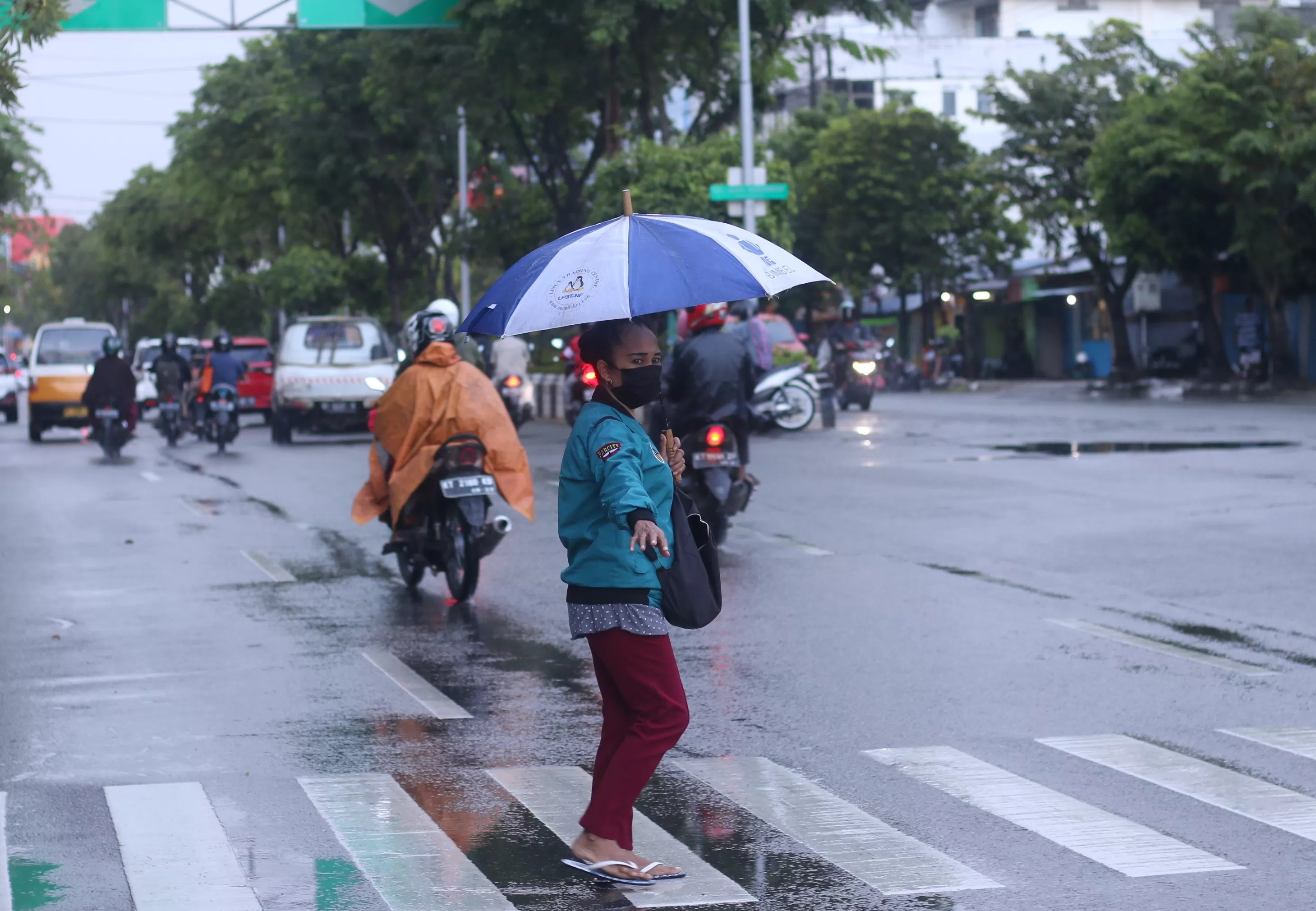 Hujan masih mendera beberapa wilayah Kaltim.