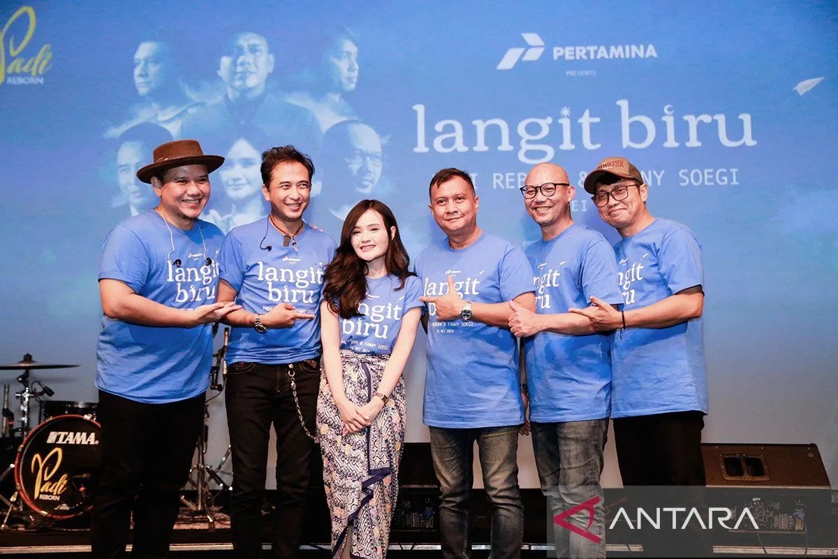 Padi Reborn Gandeng Fanny Soegi dalam Single "Langit Biru"
