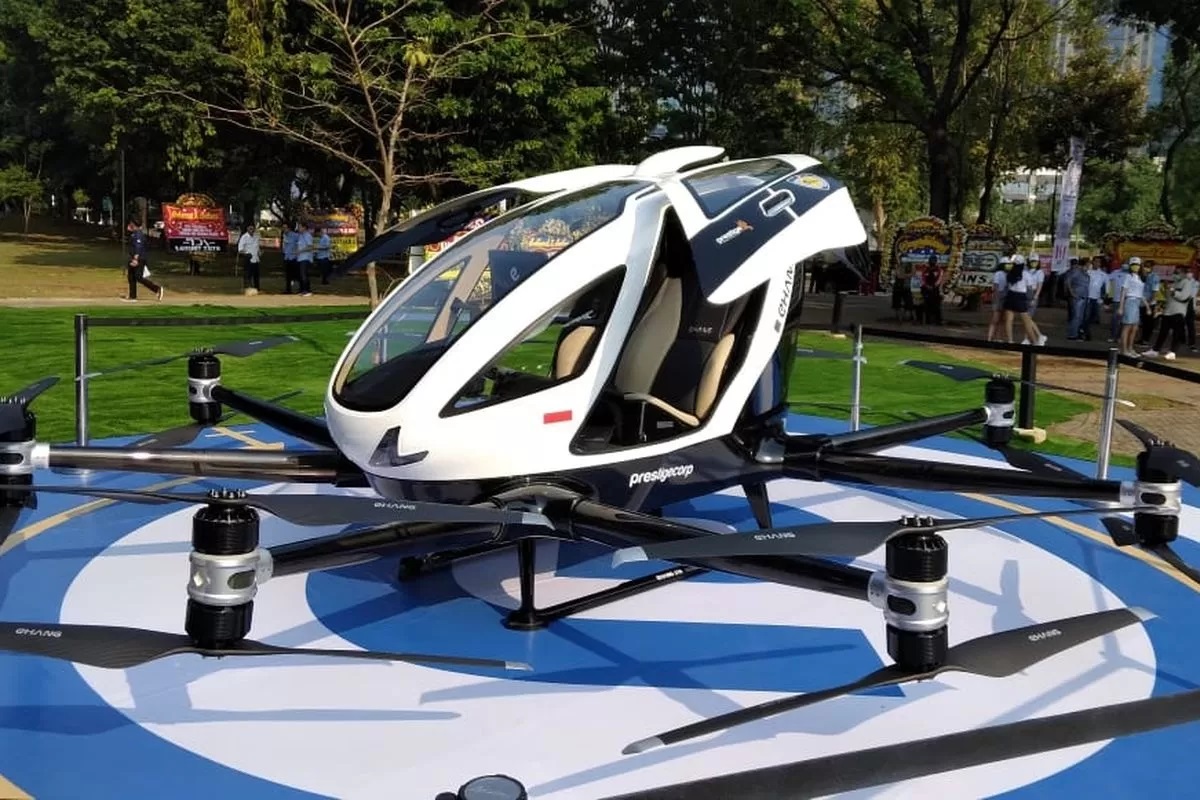 KEREN: Beberapa bagian dari taksi terbang atau sky taxi yang menjadi bagian dari moda transportasi urban air mobility (UAM) di Ibu Kota Negara (IKN) Nusantara telah tiba di Balikpapan.(ISTIMEWA)