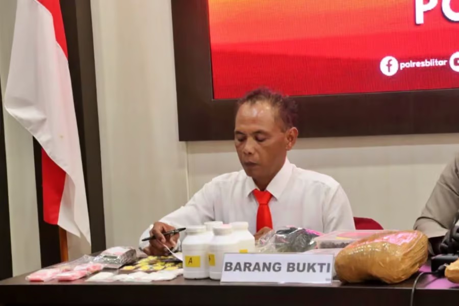 Iptu Sukoyo, Kasat Narkoba Polres Blitar yang kedapatan positif narkoba, Sabtu (01/06/24). Foto/Winanto