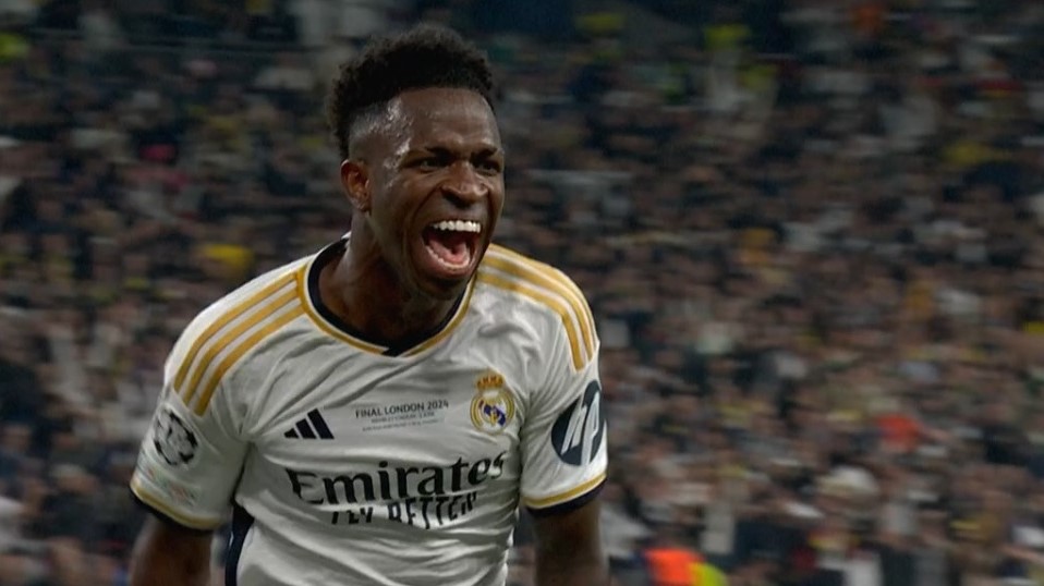 Vinicius Junior usai mencetak gol.