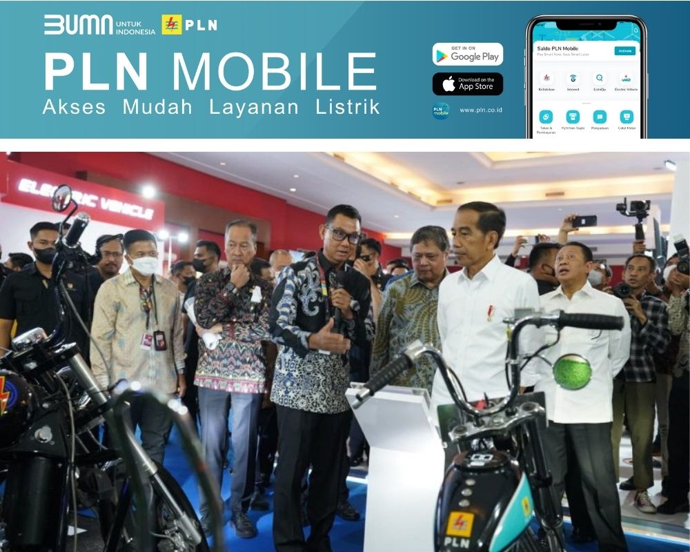 PAMERAN: Presiden RI Joko Widodo bersama Direktur Utama PLN Darmawan Prasodjo saat membuka pameran otomotif tahunan The 30th Indonesia International Motor Show (IIMS) 2023.