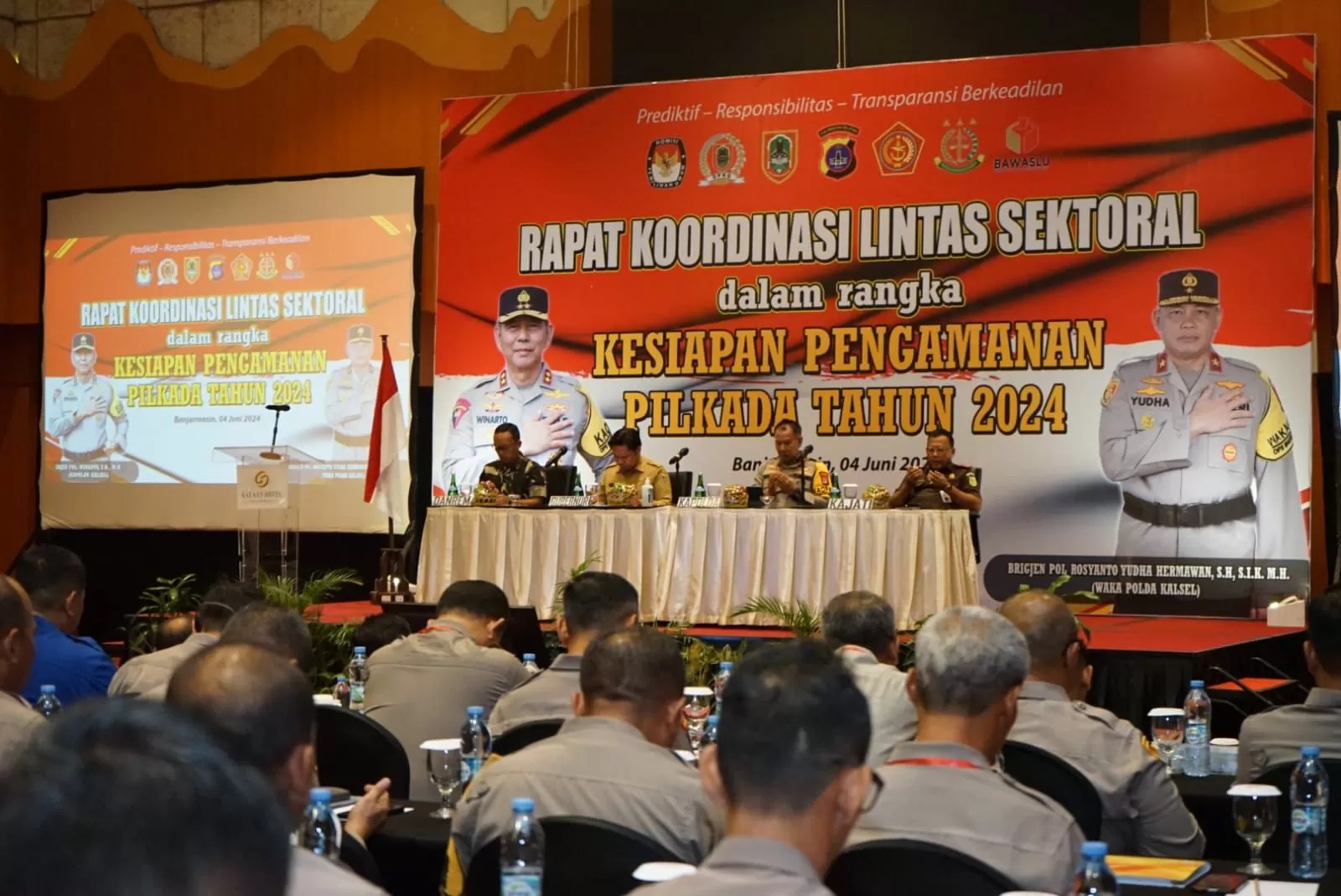 ANTISIPASI:Rakor Lintas Sektoral Dalam Rangka Persiapan Pengamanan Pilkada 2024 digelar di Hotel Golden Tulip Banjarmasin, Selasa (4/6/2024).(Foto:M Oscar Fraby/Radar Banjarmasin)