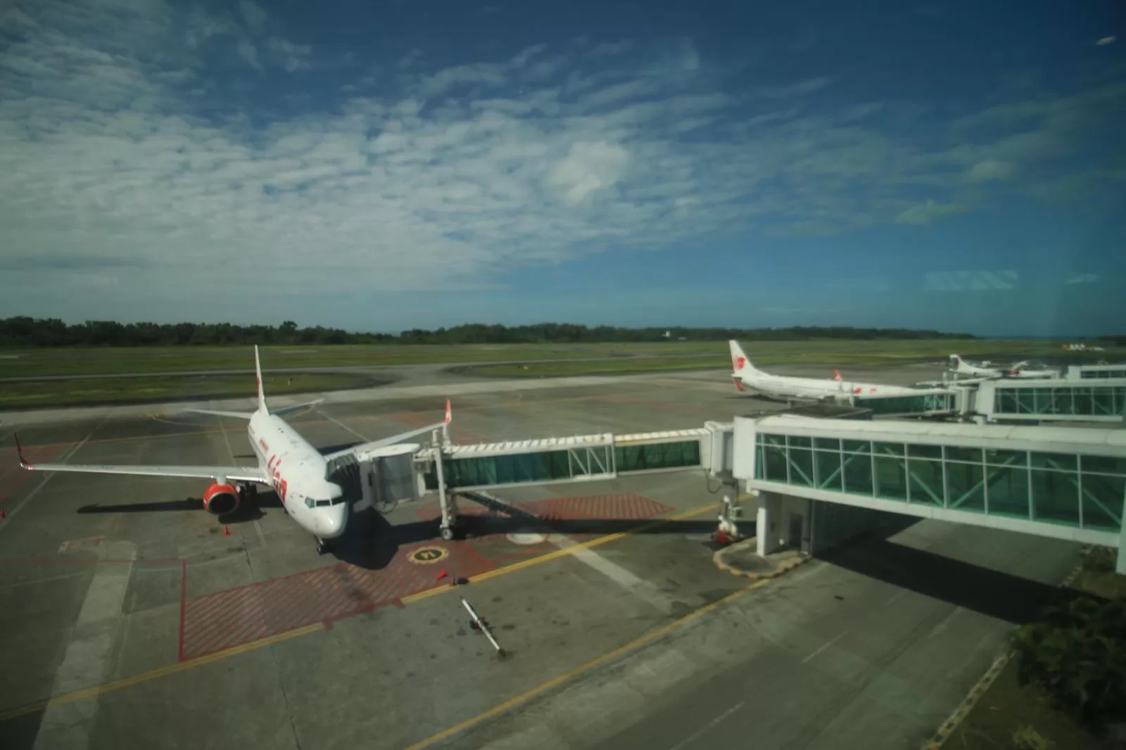 Bandara Sultan Aji Muhammad Sulaiman (SAMS) Sepinggan siap melakukan overlay landasan mulai 15 Juni. Target sudah rampung pada 1 Agustus. (ANGGI PRADITHA/KP)