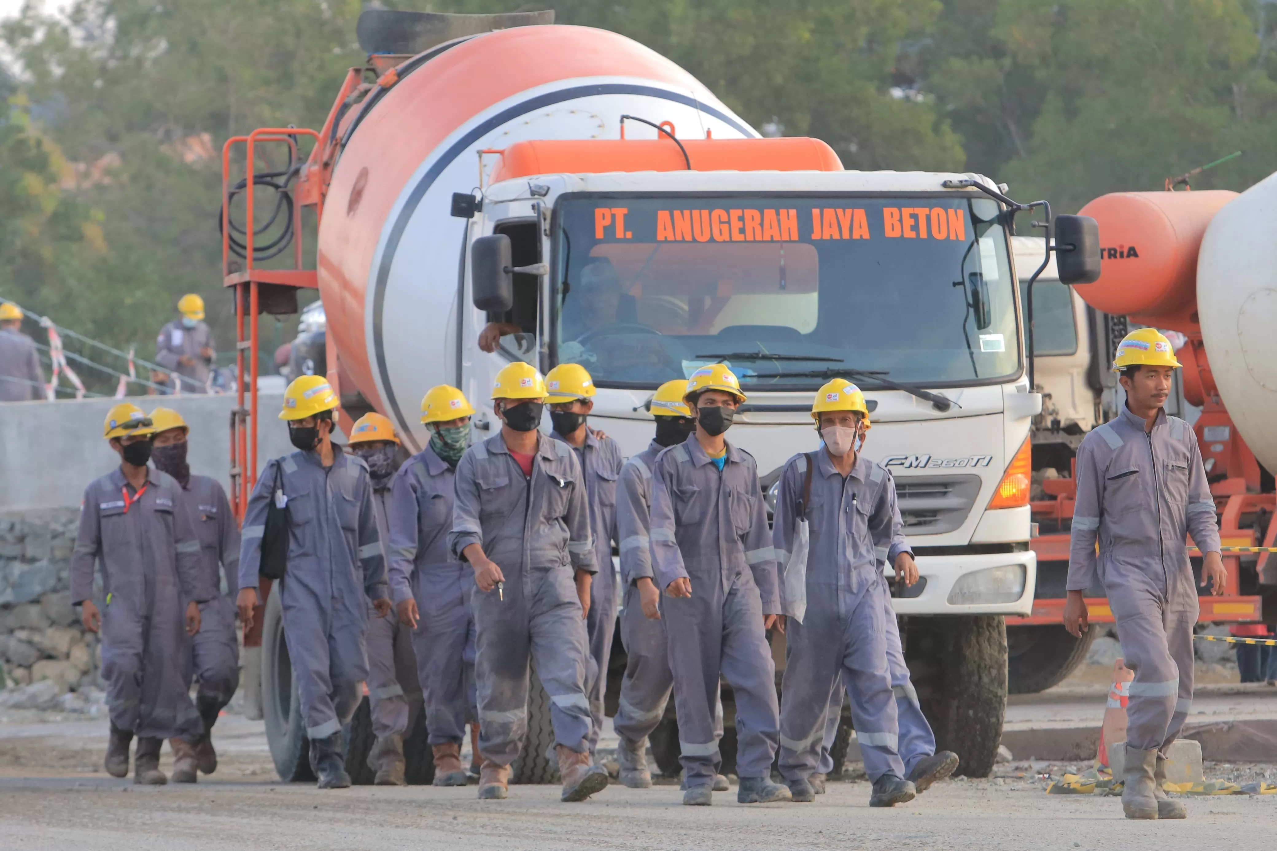 BURUH: Ilustrasi pekerja RDMP di Balikpapan. (Fuad/KP)
