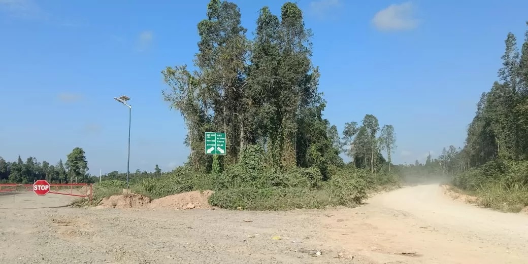 PILIHAN: Ruas Jalan Jalur Alternatif Kubar - Samarinda melewati Kecamatan MMB menuju Kota Bangun. ( K.Sunardi/ KP)