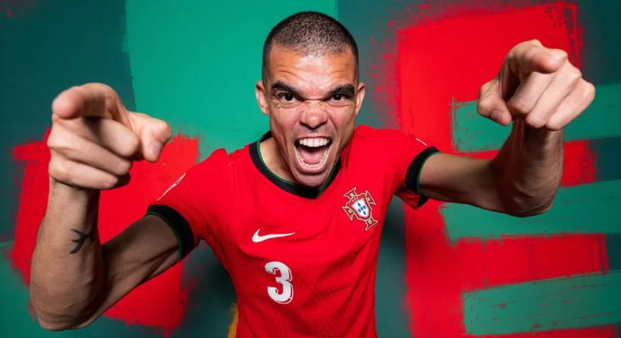 Bek Timnas Portugal, Pepe yang berusia 41 tahun