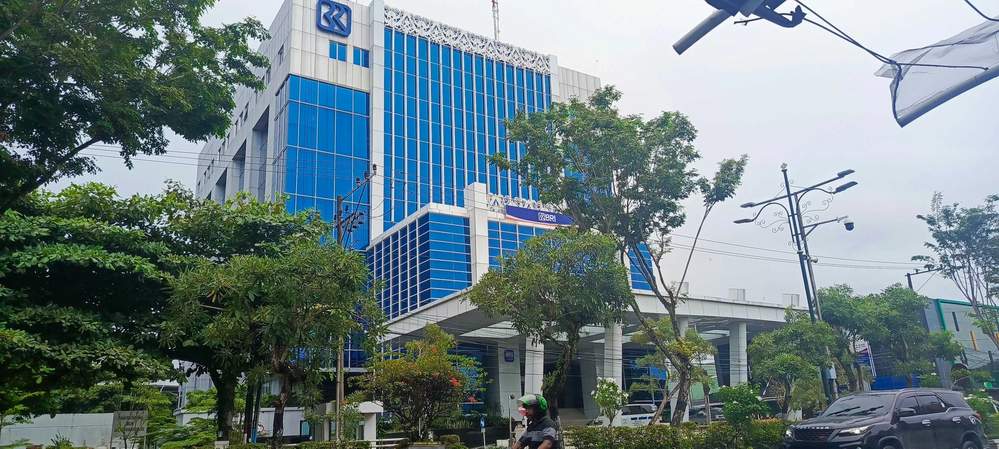 PINDAH KANTOR : Mulai awal bulan depan, Otorita IKN akan berkantor di&nbsp; Gedung BRI Balikpapan yang berlokasi di Jalan Jenderal&nbsp;Sudirman, Balikpapan. (Foto: Rikip)