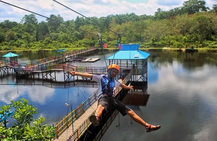 Destinasi wisata Danau Limau di desa Lalang, Kecamatan Kotawaringin Lama, Kabupaten Kotawaringin Barat, belum lama tadi. (Istimewa)