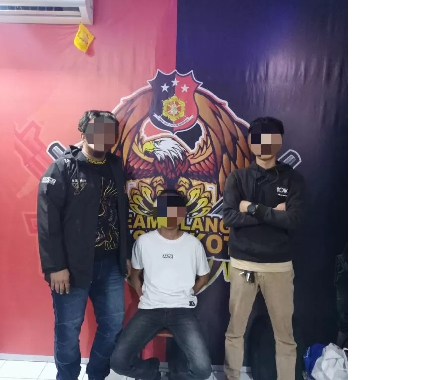 TERBONGKAR. Rus ditangkap Unit Reskrim Polsekta Samarinda Kota setelah aksinya mencuri uang belasan juta milik majikannya terbongkar. (Ist)