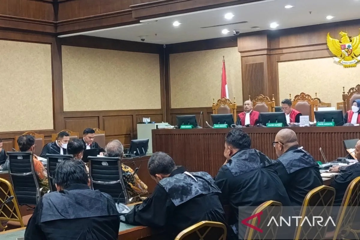 Menteri Pertanian (Mentan) periode 2019-2023 Syahrul Yasin Limpo (SYL) dalam sidang pemeriksaan terdakwa di Pengadilan Tindak Pidana Korupsi Jakarta, Senin (24/6/2024). ANTARA/Agatha Olivia Victoria
