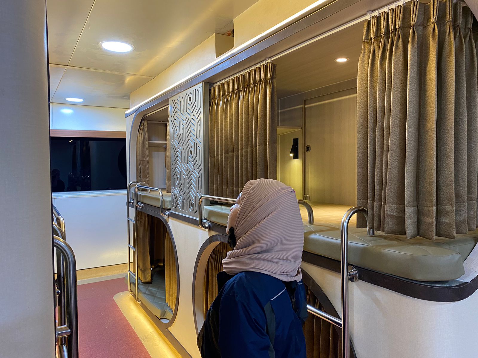 Cabin class di KM Dharma Kencana V