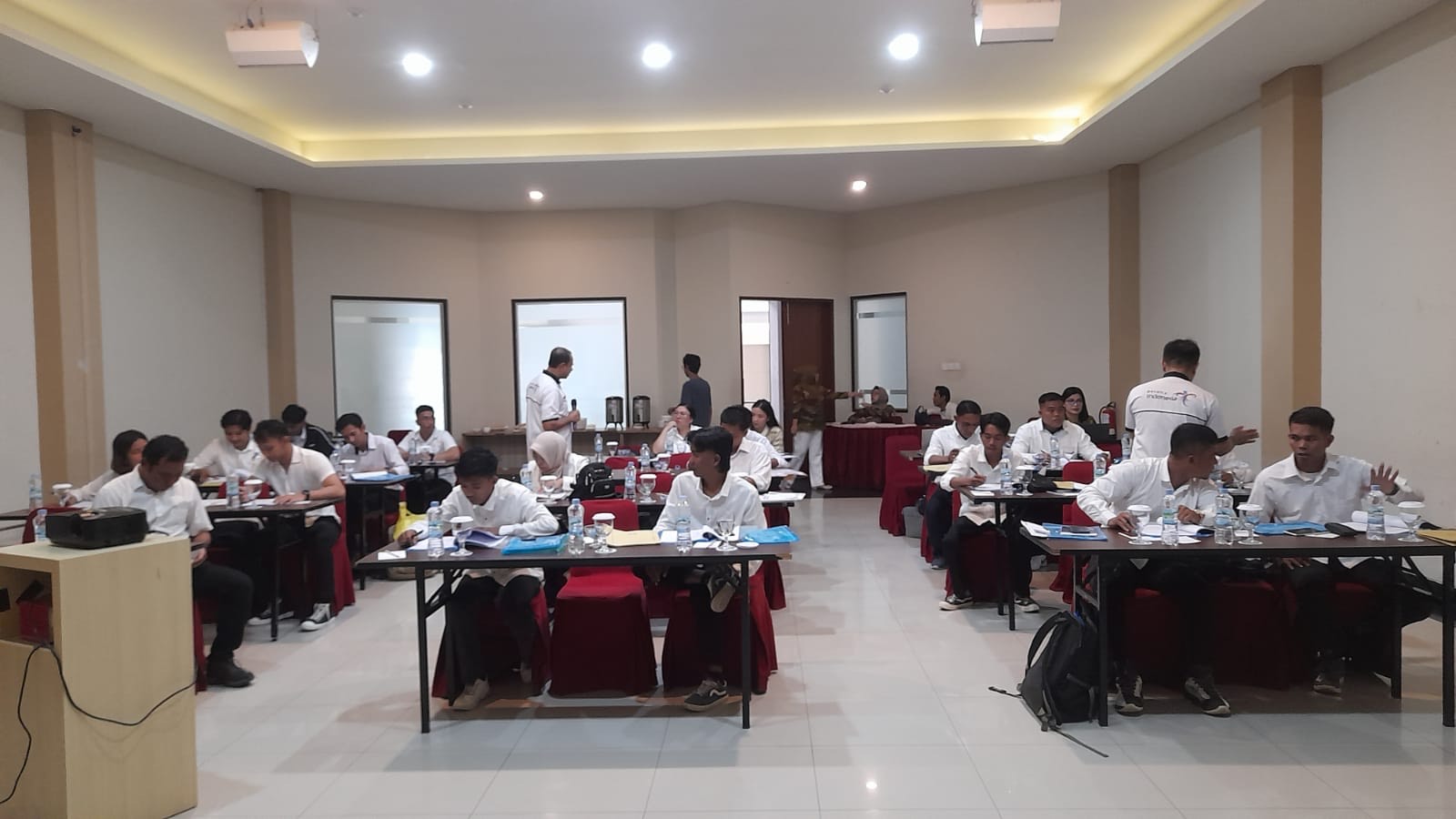 SERTIFIKASI: Disbudpar Berau mengadakan ujian sertifikasi pramuwisata tingkat muda untuk 20 orang guide di Hotel Grand Parama pada 4-5 Juli.