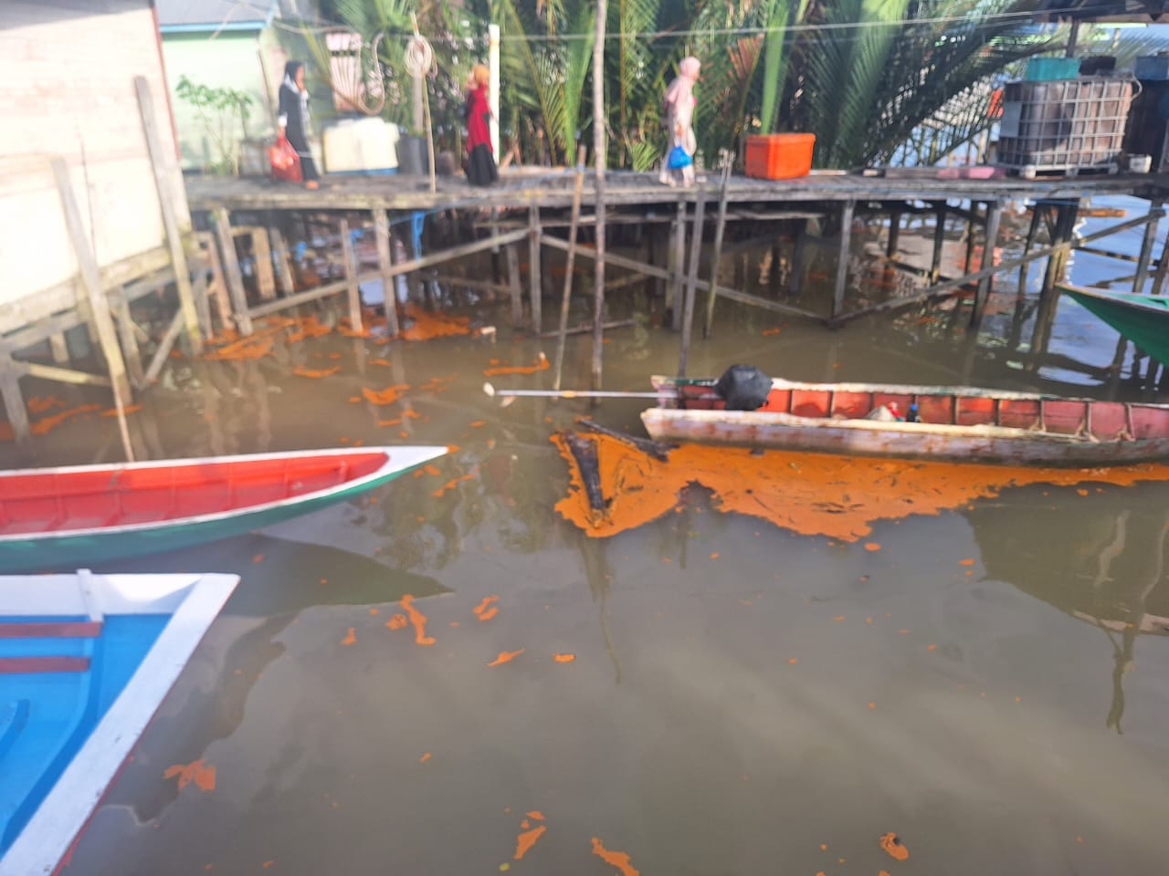 BELUM JELAS: Limbah yang masuk perairan Kampung Pegat Betumbuk, Kecamatan Pulau Derawan, Kabupaten Berau.