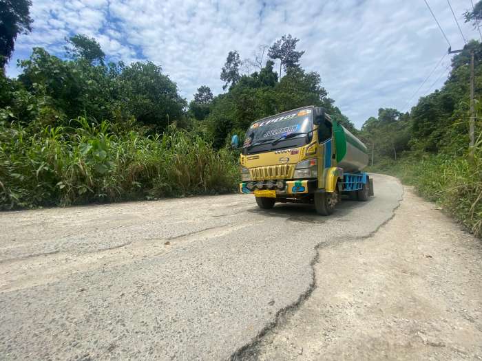 TUNJANG WISATA: Peningkatan Jalan Poros Simpang Lenggo-Teluk Sulaiman jadi perhatian legislatif.