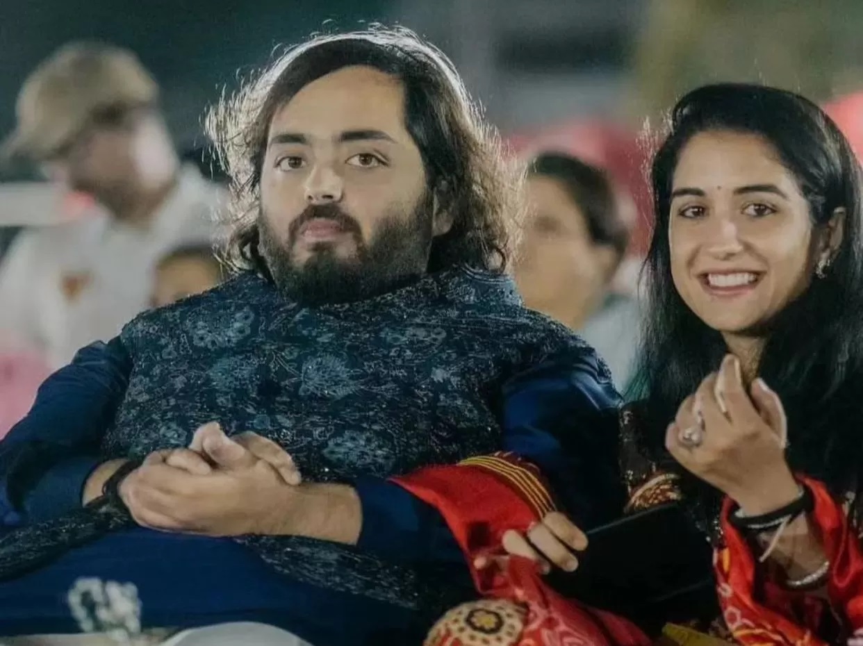 Anant Ambani dan Pradhika dalam acara prewedding yang diselenggarakan oleh keluarha Ambani (@anantmukeshambani)