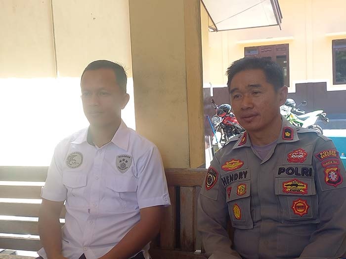 Waka Polres Seruyan, Kompol Hendry dan Kasatresnarkoba Polres Seruyan,  Iptu Dwi Triyanto.