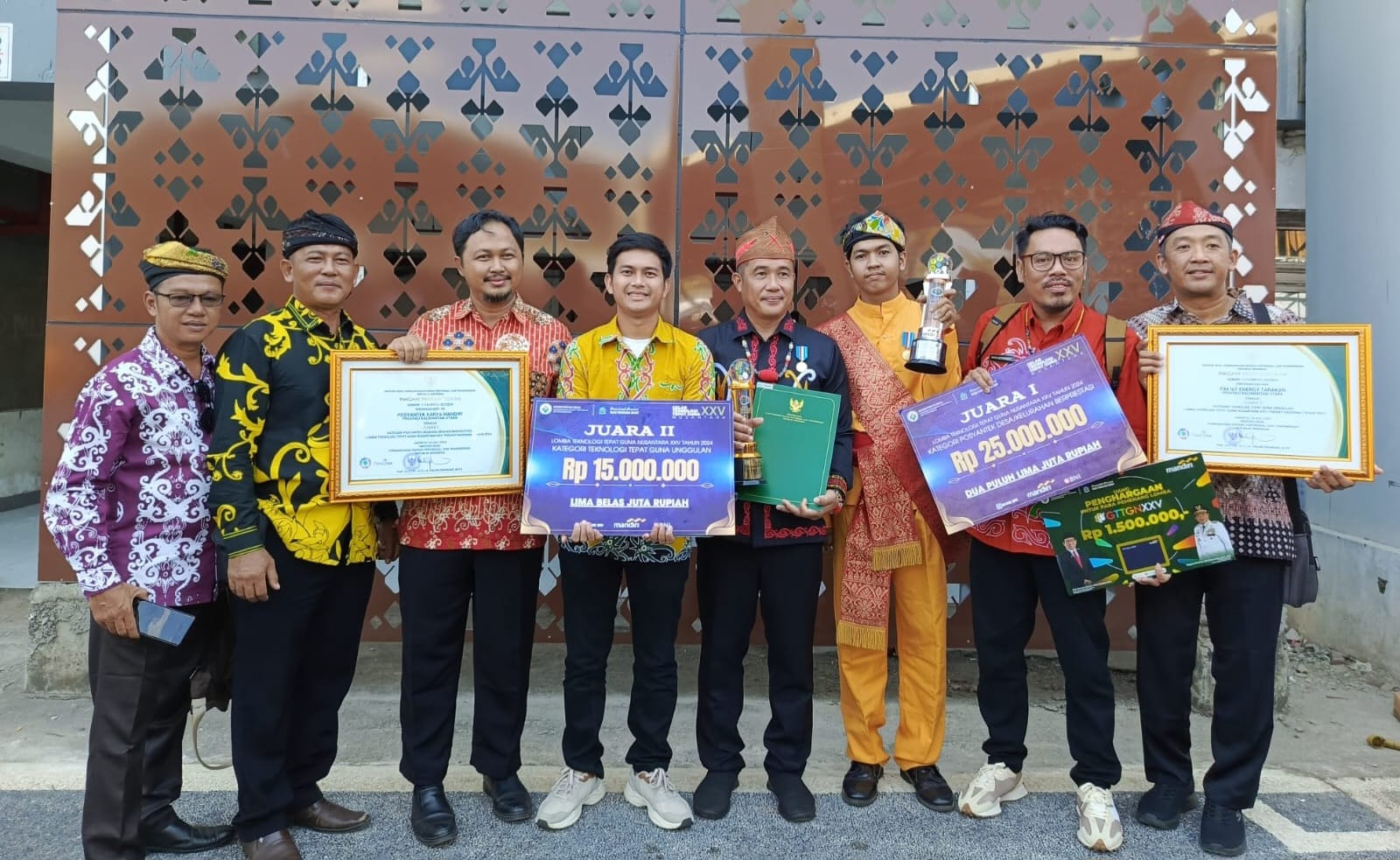 DUA PENGHARGAAN : Provinsi Kaltara memborong dua penghargaan sekaligus pada ajang TTG Nusantara XXV Tahun 2024 di Mataram, Nusa Tenggara Barat belum lama ini.