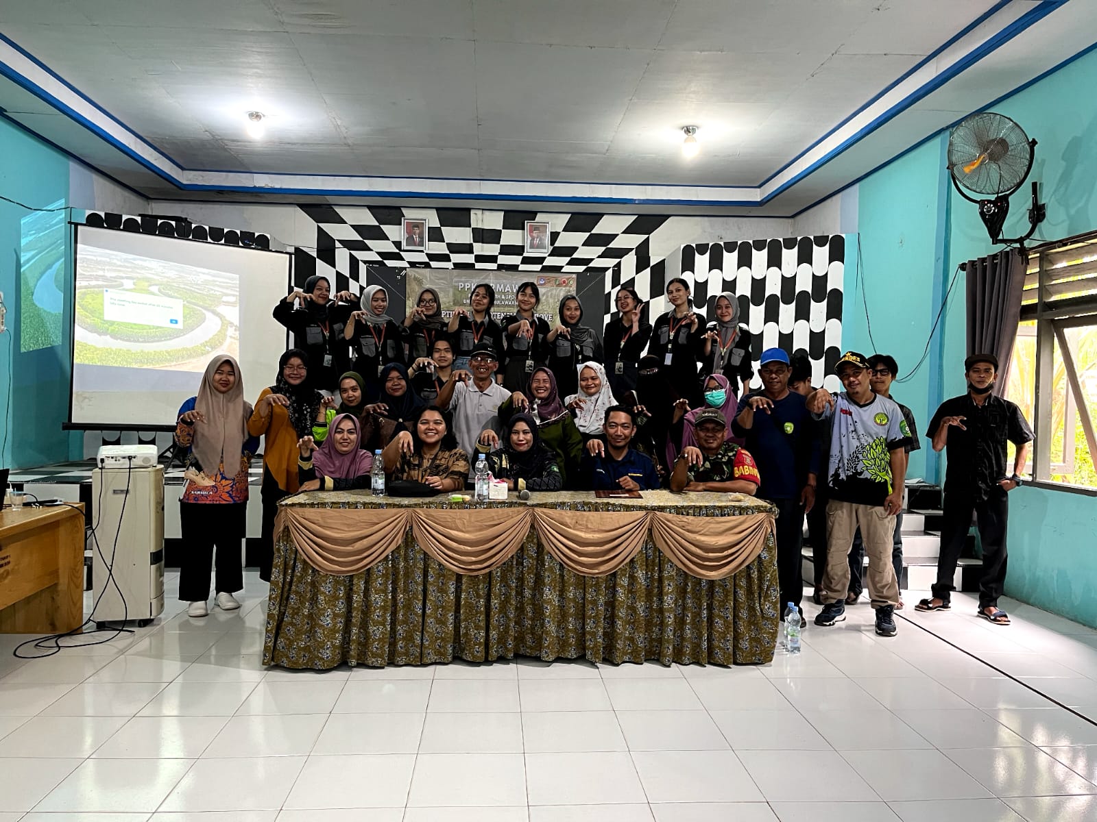 Program Penguatan Kapasitas Organisasi Mahasiswa (PPK ORMAWA) Public Health Art and Sport (PHAS) Fakultas Kesehatan Masyarakat (FKM) Universitas Mulawarman (Unmul).
