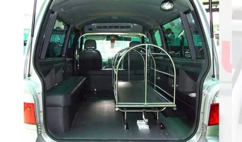 ilustrasi mobil jenazah.