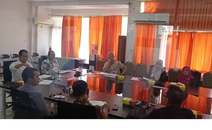 BUTUH PERBAIKAN. Sidak dipimpin Pj Gubernur Kalimantan Timur, Akmal Malik di RSUD AW Syahranie. (kis)