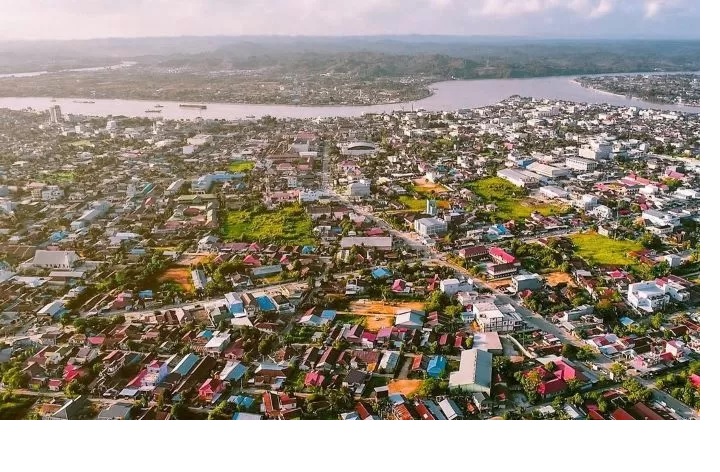 Kota Tanjung Redeb. Kabupaten Berau dengan geografi yang sangat luas mencapai 34.127,47 kilometer persegi membutuhkan banyak anggaran untuk pembangunannya.