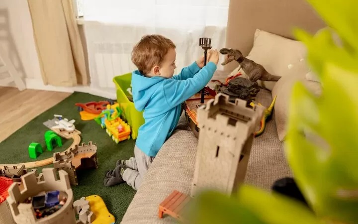 ilustrasi anak-anak yang terlalu dimanja/ Sumber foto: Freepik