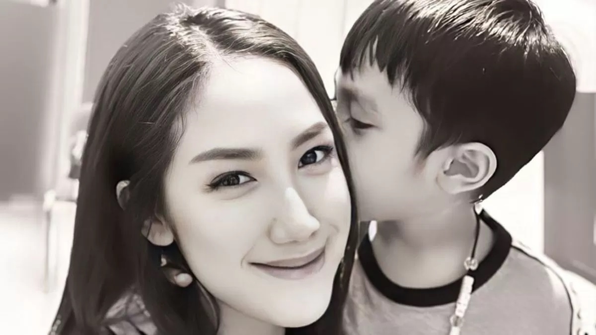 Tamara Tyasmara dan almarhum Dante. (Instagram)