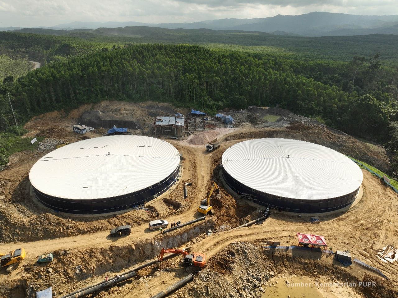 Diharapkan pada akhir Juli 2024 mendatang, SPAM Sepaku dapat beroperasi penuh melayani persil dan gedung-gedung di Nusantara.  (Foto : Kementerian PUPR)