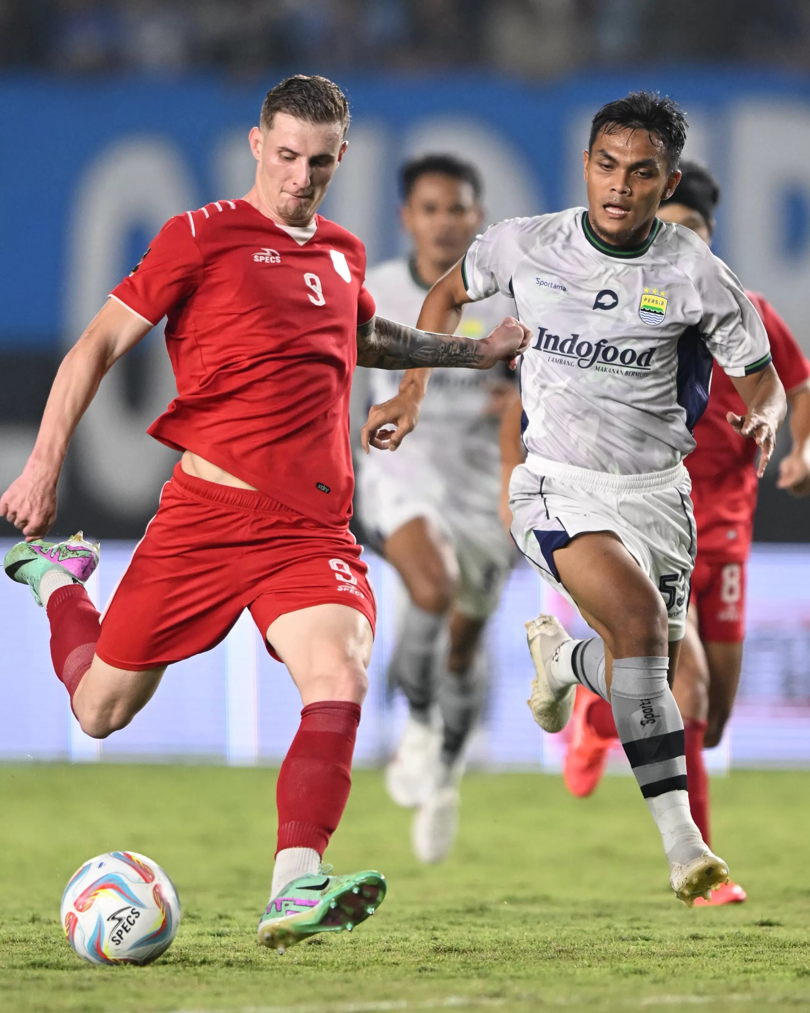 SIAP ALL OUT: Leo Gaucho dkk tetap mengincar kemenangan lawan PSM meskipun sudah mengamankan tiket semifinal. (FOTO: DOK/KP)