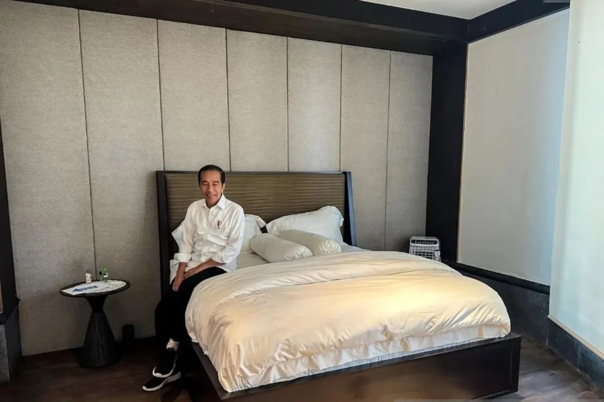 Tangkapan layar foto Presiden Joko Widodo di ruang tidur di Istana Garuda Ibu Kota Nusantara (IKN) yang diunggah dalam media sosial Instagram @jokowi, di Jakarta, Selasa (30/7/2024). ANTARA/Rangga Pan