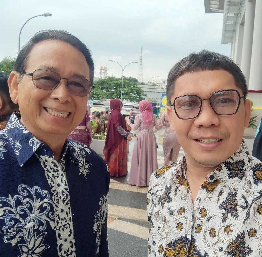 Dari kiri Presiden Majelis Adat Dayak Nasional Marthin Billa dan Ketua Projo Kaltim Rysdianto.
