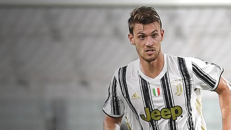 BERLANJUT: Bek tengah Juventus Daniele Rugani dan bek tengah Inter Milan Francesco Acerbi sama-sama memperpanjang kontrak di klub masing-masing pada musim panas tahun ini.