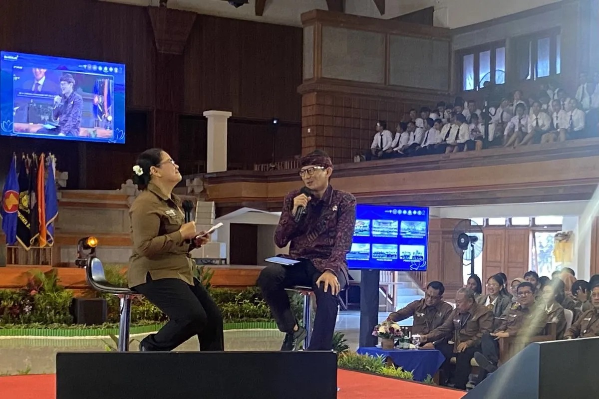 Menteri Pariwisata dan Ekonomi Kreatif Sandiaga Uno membahas kondisi pariwisata saat kuliah umum Politeknik Pariwisata Bali di Badung, Bali, Rabu (7/8/2024). ANTARA/Ni Putu Putri Muliantari