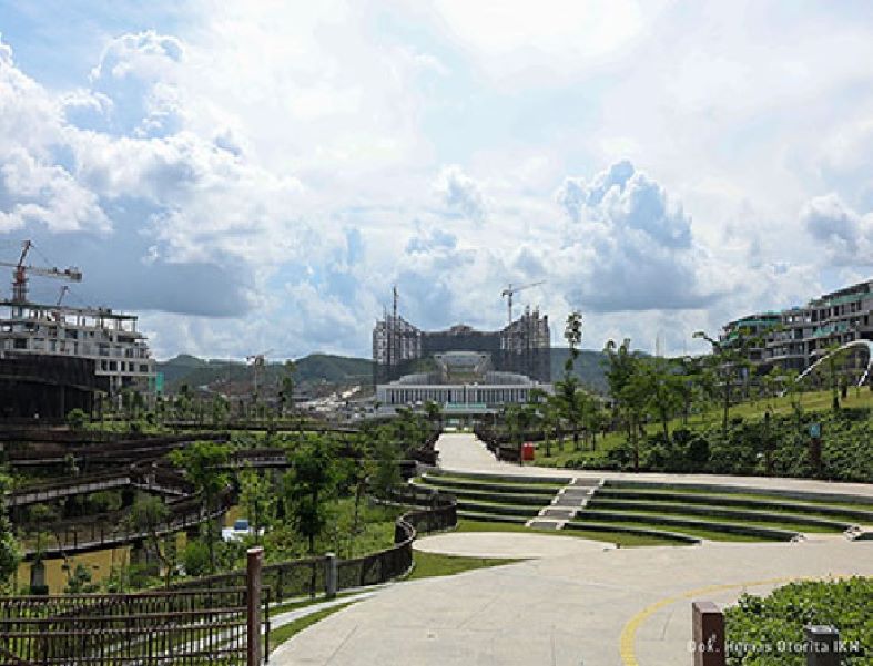 SIAP DIGUNAKAN: Kawasan Plaza Seremoni yang berada tepat di depan istana negara, akan digunakan Presiden Joko Widodo beserta tamu negara untuk melaksanakan agenda kenegaraan di IKN, 17 Agustus.