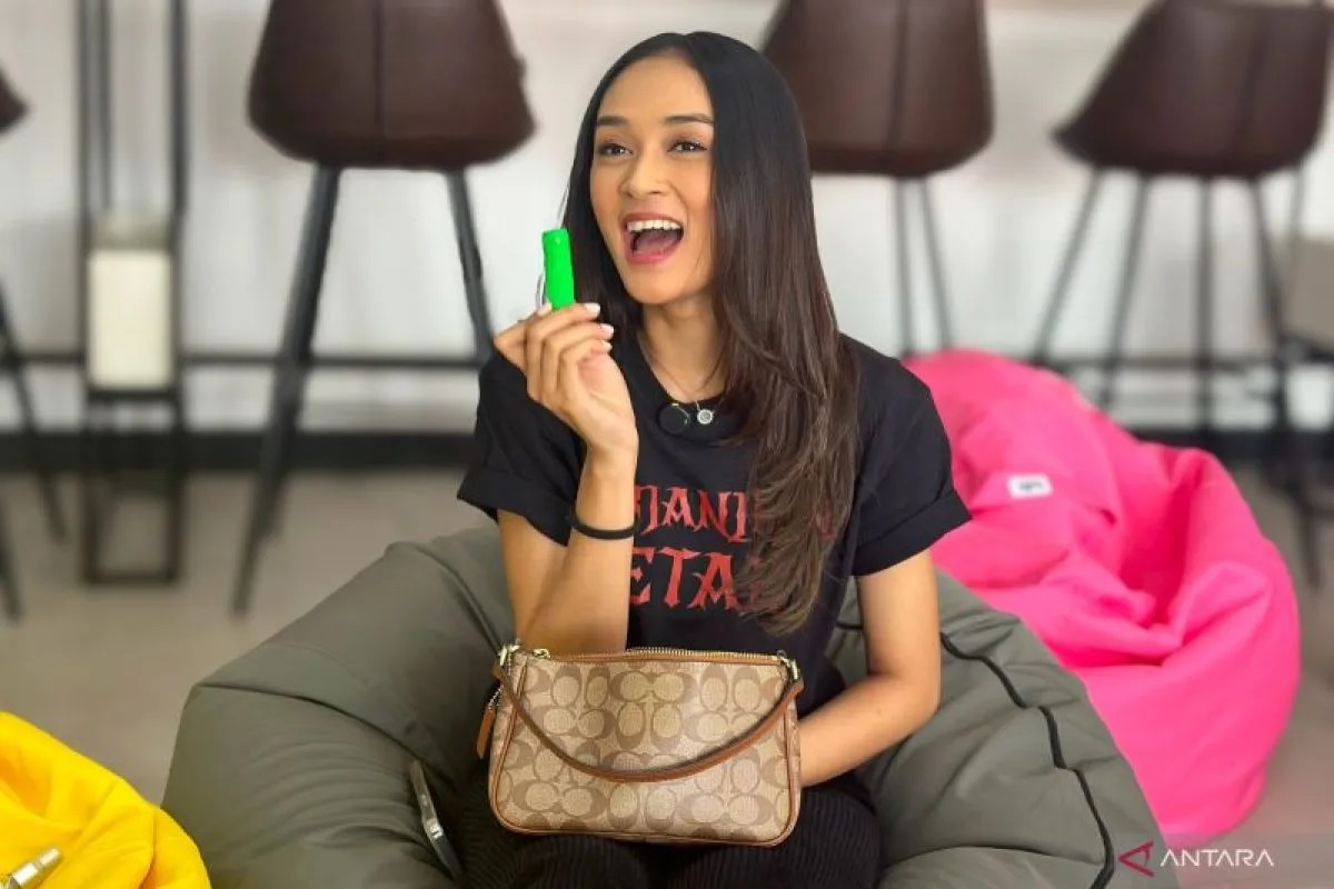 Aktris Gemi Nastiti Chaniago