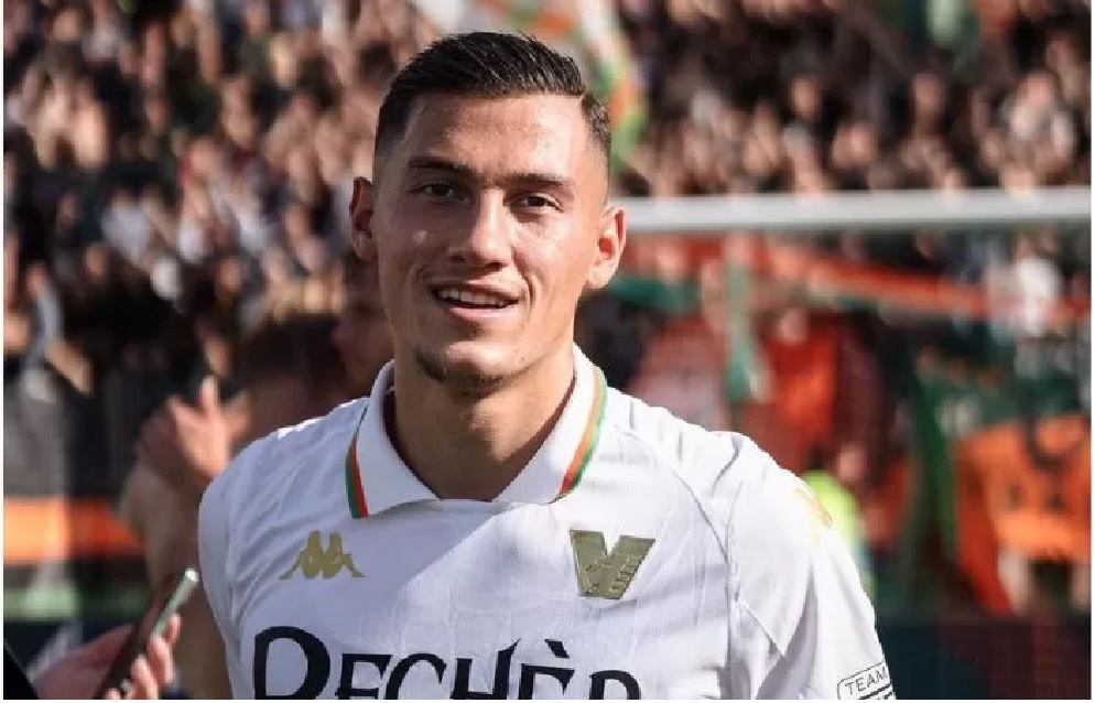 Jay Idzes mencetak gol bagi Venezia, meski gagal membawa timnya menang atas Brescia di putaran pertama Coppa Italia. (Instagram/@jayidzes)