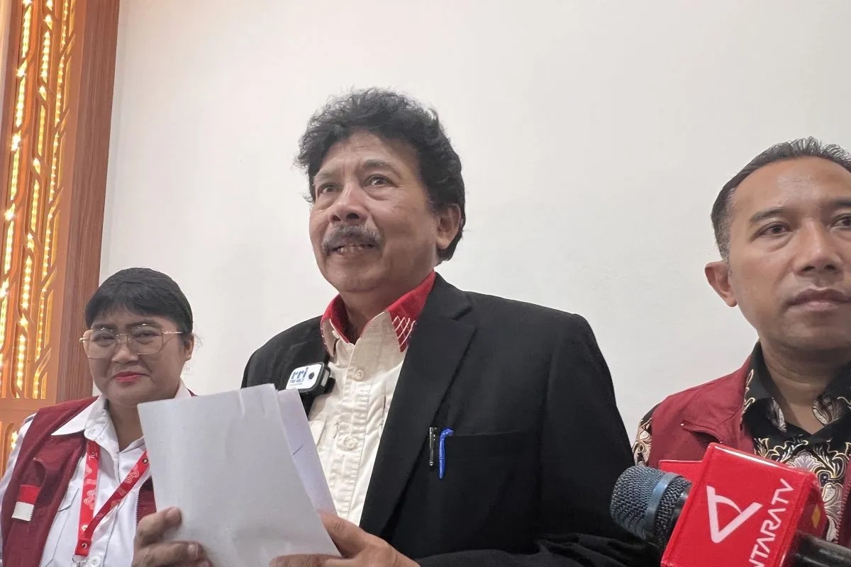 Kepala Badan Pembinaan Ideologi Pancasila (BPIP) Yudian Wahyudi memberi pernyataan pers di Hunian Polri Ibu Kota Nusantara, Kalimantan Timur, Rabu (14/8/2024). ANTARA/Putu Indah Savitri