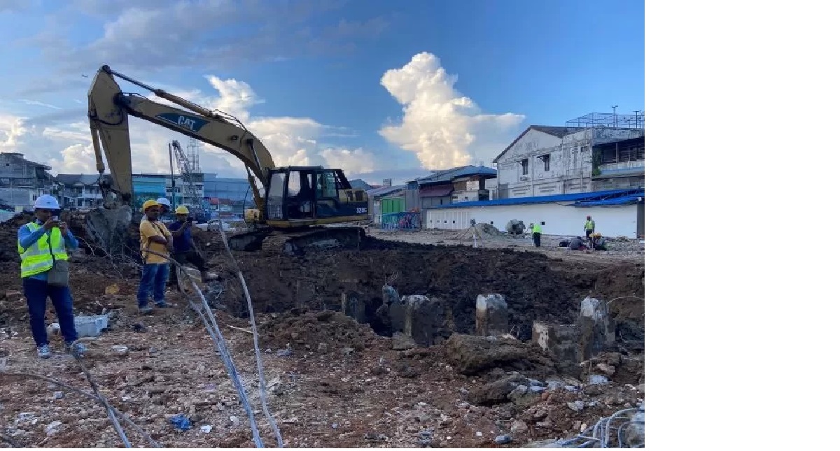 ENAM LANTAI. Proses pembangunan ulang Pasar Pagi Samarinda yang kini direncanakan memiliki enam lantai, dengan anggaran yang meningkat menjadi Rp 450 miliar.