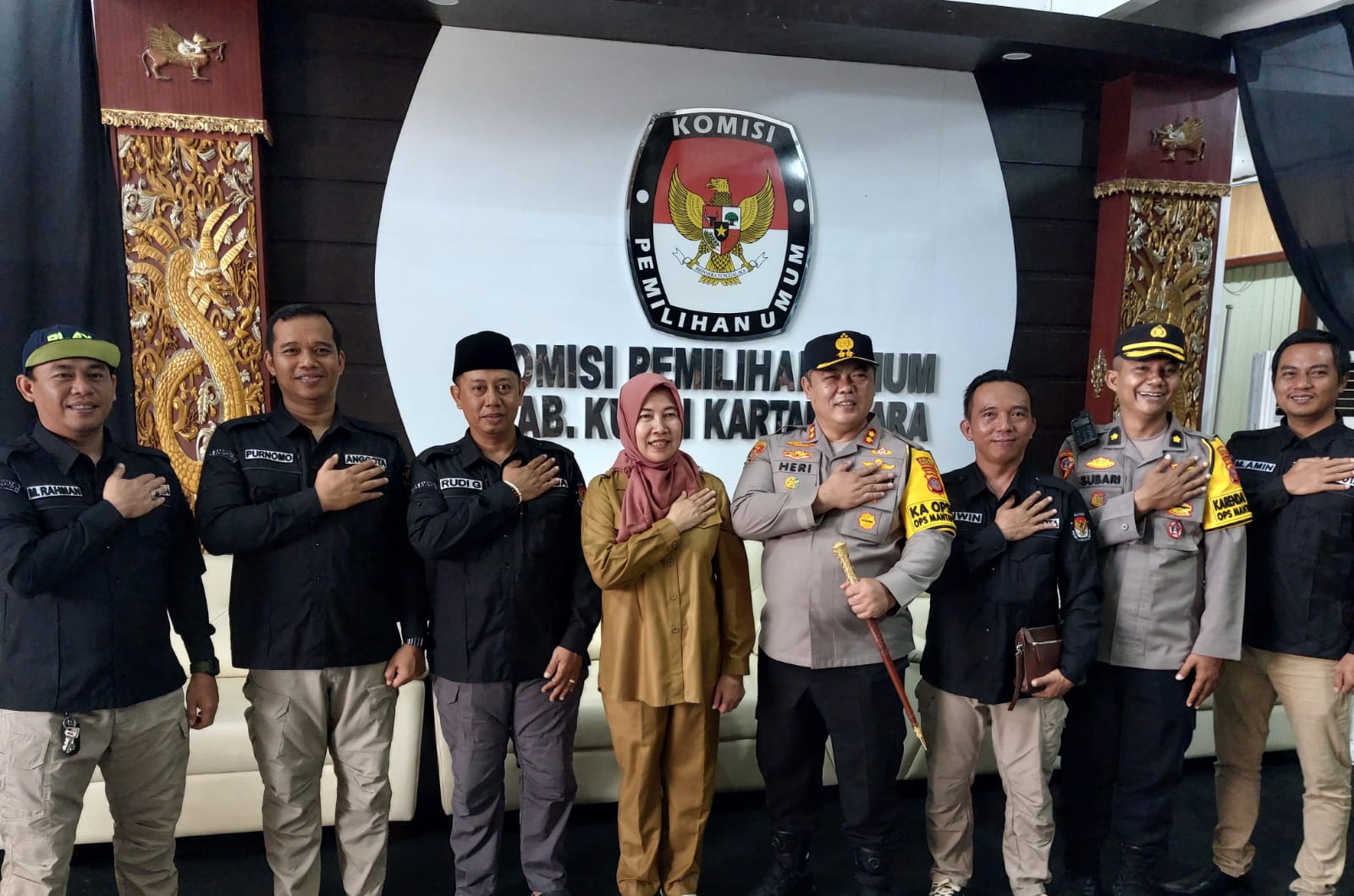 KPU Kukar menerima kunjungan Kapolres Kukar AKBP Heri Rusyaman untuk pengecekan keamanan terakhir jelang pendaftaran Bacalon Kepala Daerah (Elmo/Prokal.co)