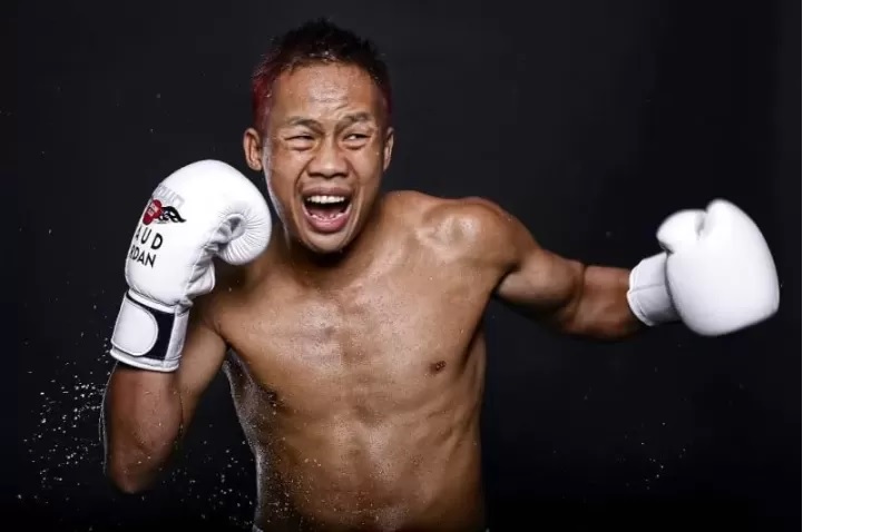 Daud Yordan intensifkan latihan di kampung halamannya di Kayong Utara sebagai persiapan menjelang pertandingannya melawan petinju asal Thailand yang rencananya akan digelar di Jakarta. (ANTARA/HO-Isti